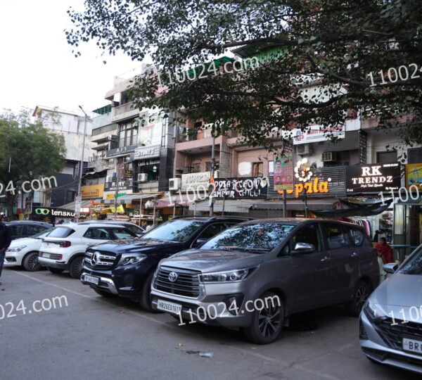 Amar Colony Market 7