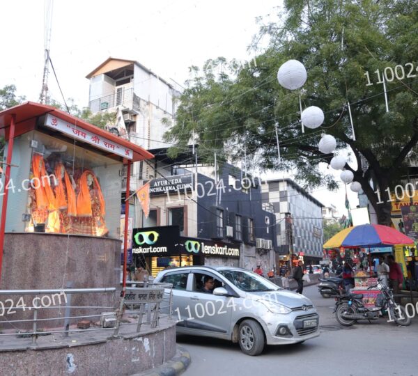 Amar Colony Market 11