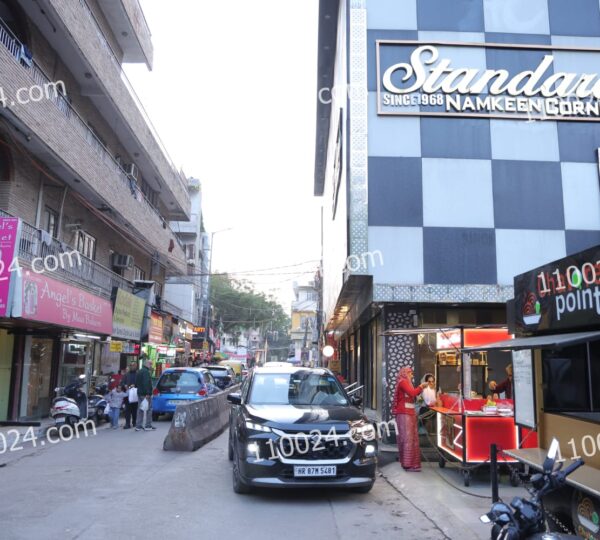 Amar Colony Market 33
