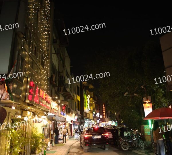 Defence Colony C Block Market 4