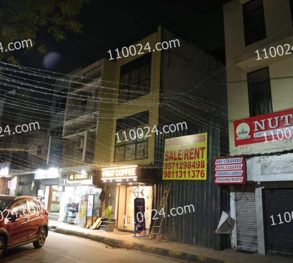 Defence Colony C Block Market 10