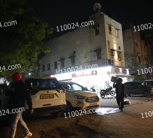 Defence Colony C Block Market 25