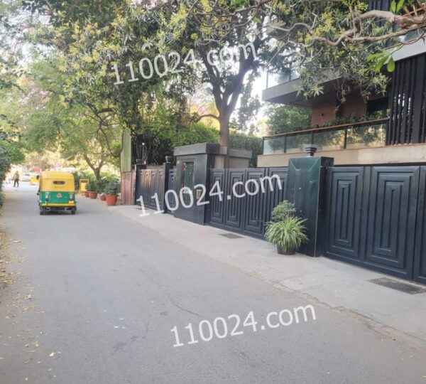 Feroze Gandhi Road 7
